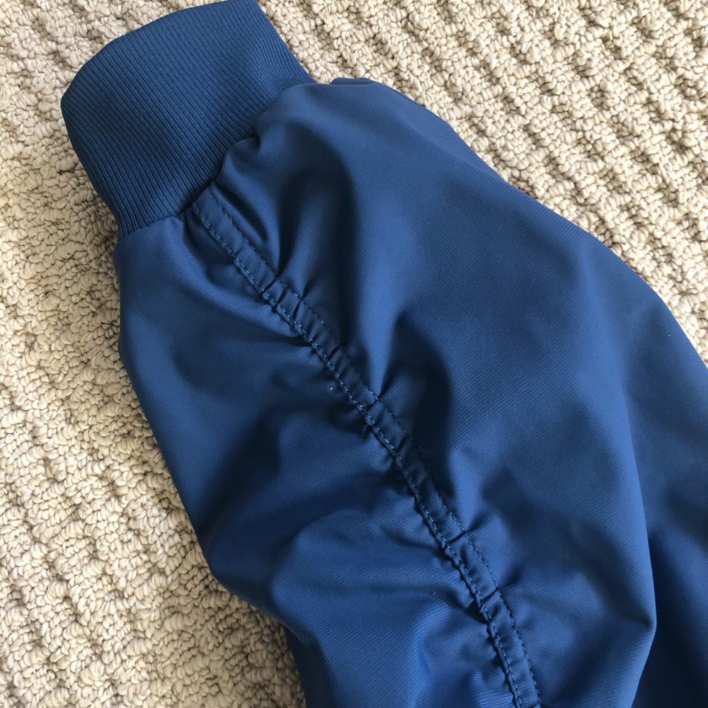 Fabletics Amara Reversible Jacket - Picture 8 of 10
